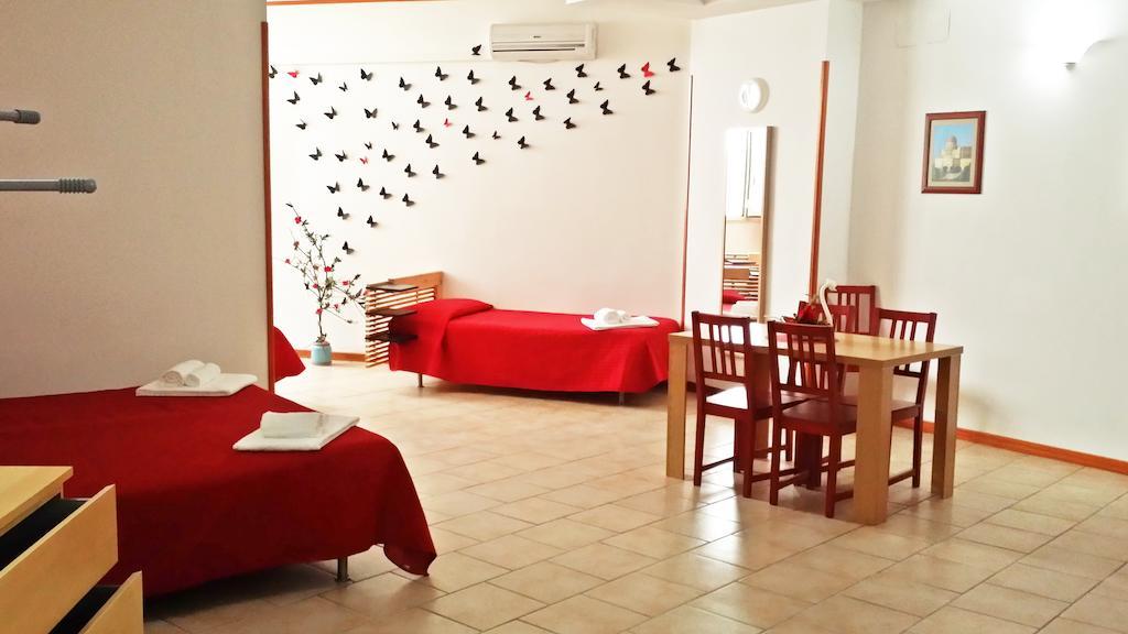 Hotel Residence Lupiae Lecce Zimmer foto