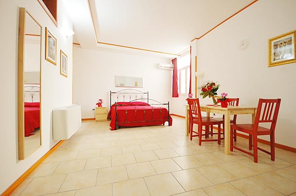 Hotel Residence Lupiae Lecce Exterior foto